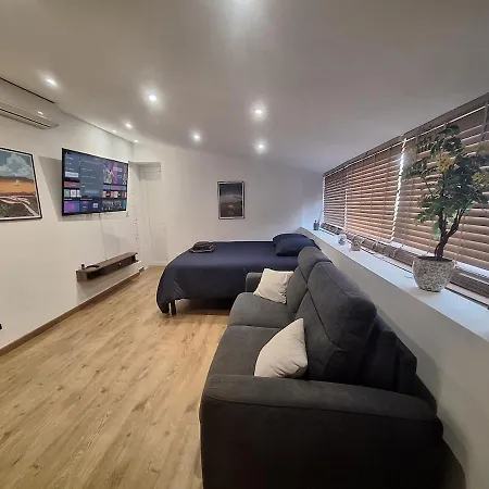 Apartment New! Charming Modern In *