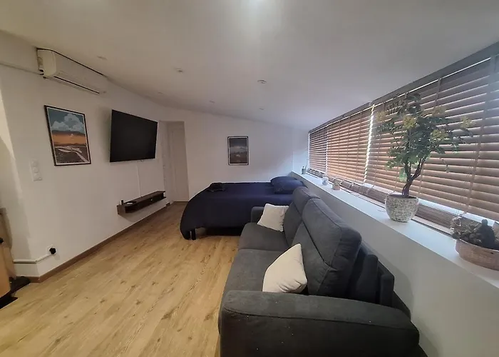 New! Charming Modern In Perpignano